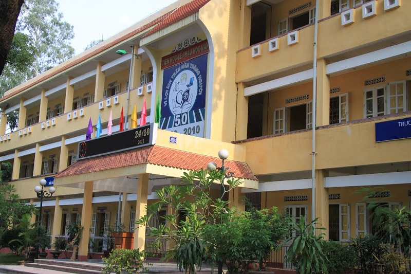 trường THPT Yên Hoà