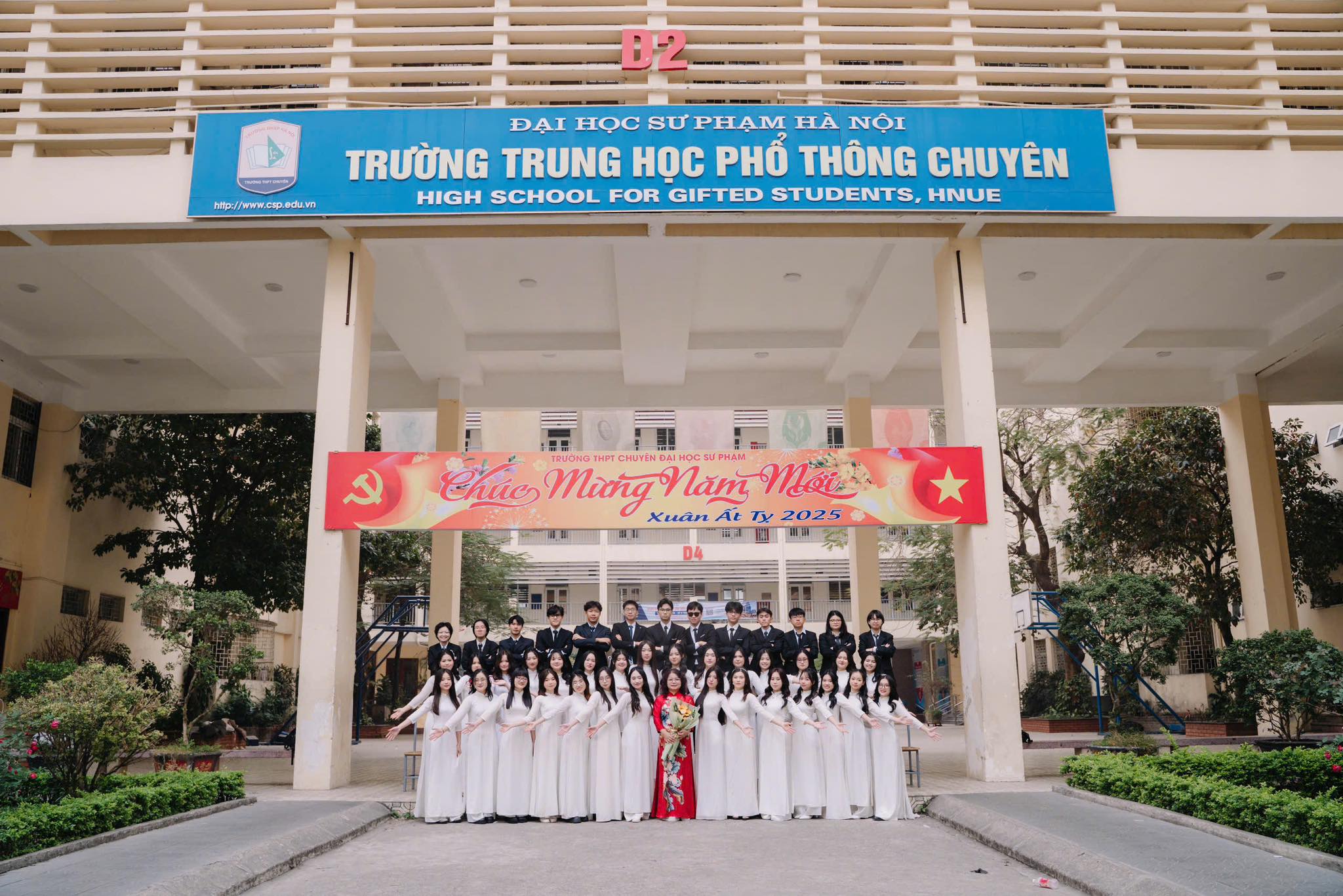THPT Chuyên Sư Phạm Hà Nội